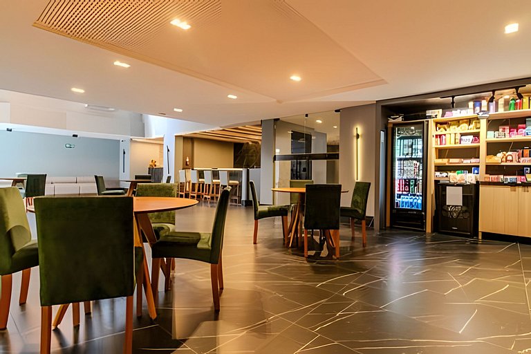 Flat a 50m do mar 206 Legacy - MyFlats