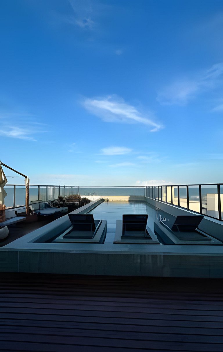 Flat a 50m do mar 611 Get By Side - MyFlats