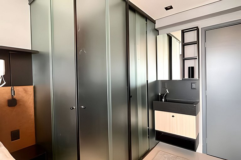 Flat a 50m do mar 703 Get By Side - MyFlats