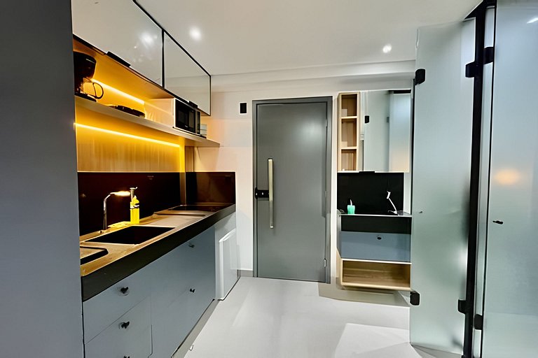 Flat a 50m do mar com varanda 514 Get One -MyFlats