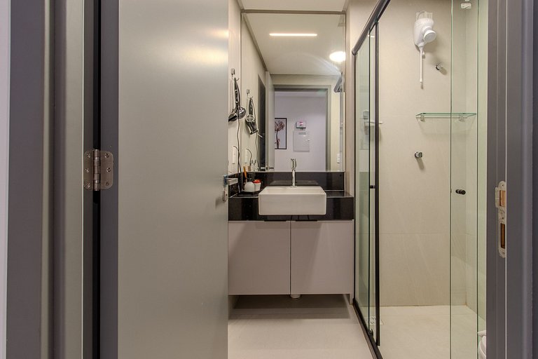 Flat pé na areia c/ vista lateral mar 408 Breeze