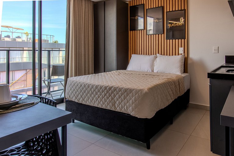 Flat c/ vista lateral mar pé na areia 503 Breeze