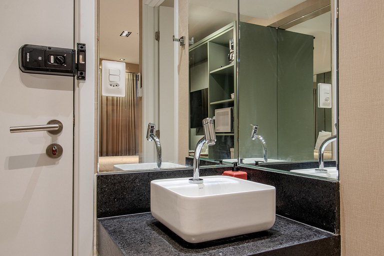 Flat a 50m do mar 309 Legacy - MyFlats